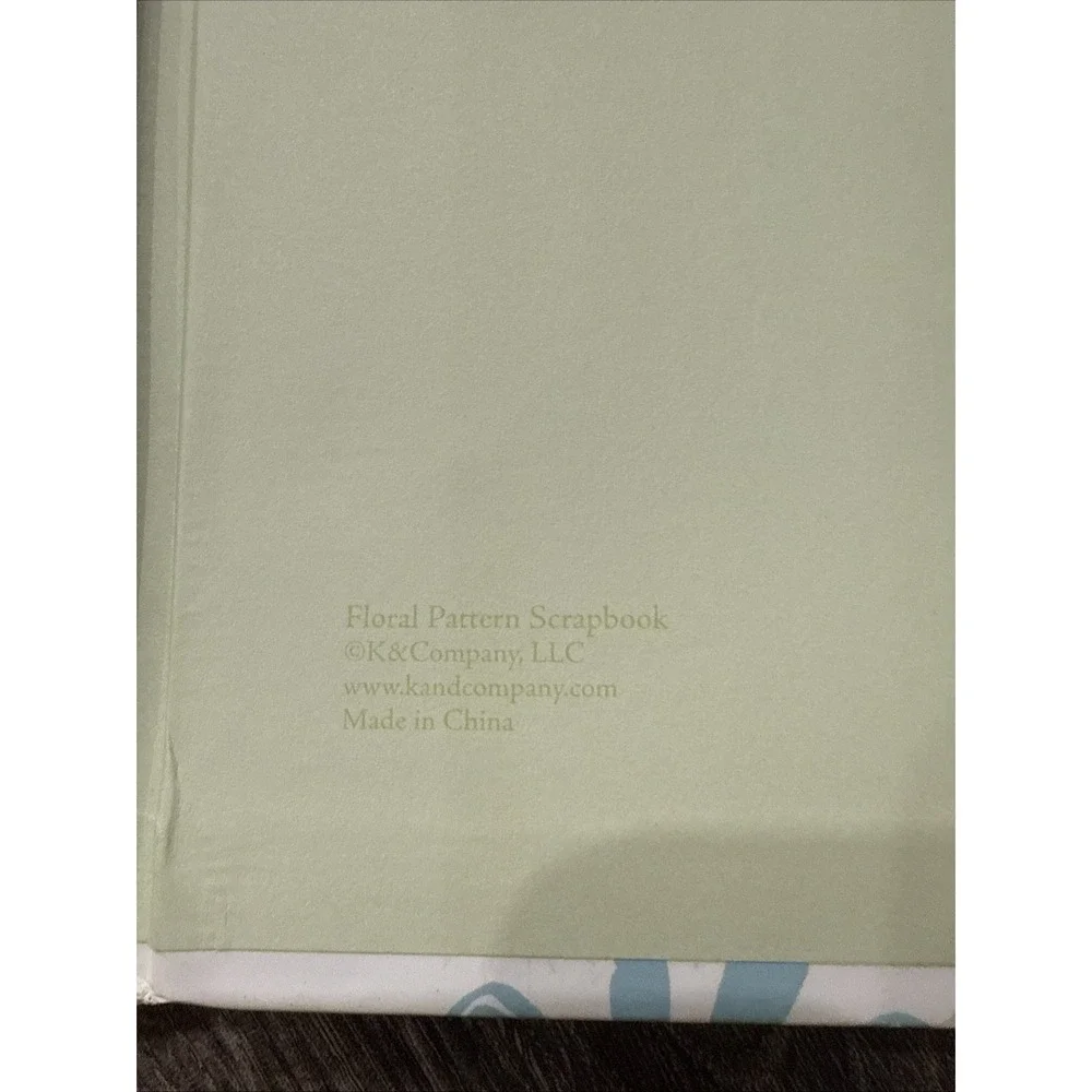 K&Company Floral Patterned Scrapbook 12x12 Green New